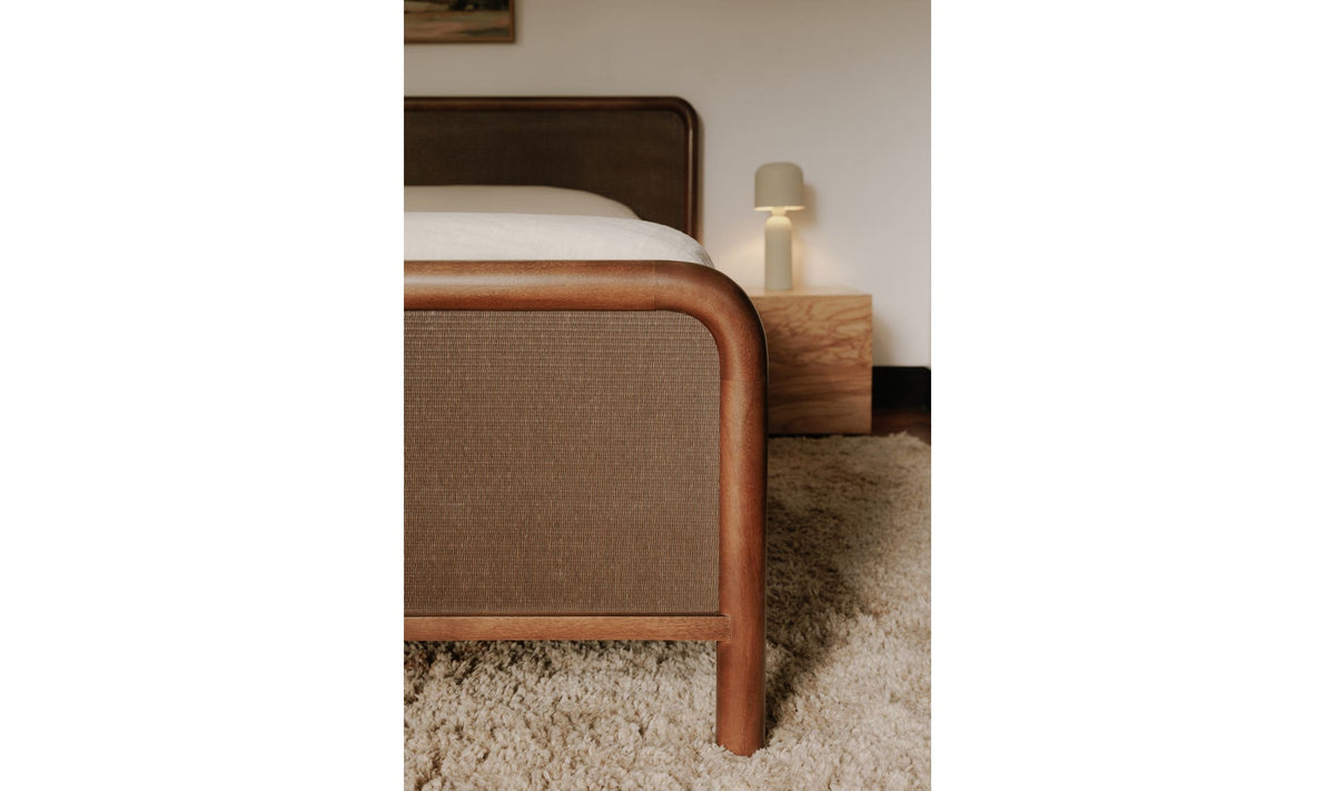 Rye Queen Bed 4