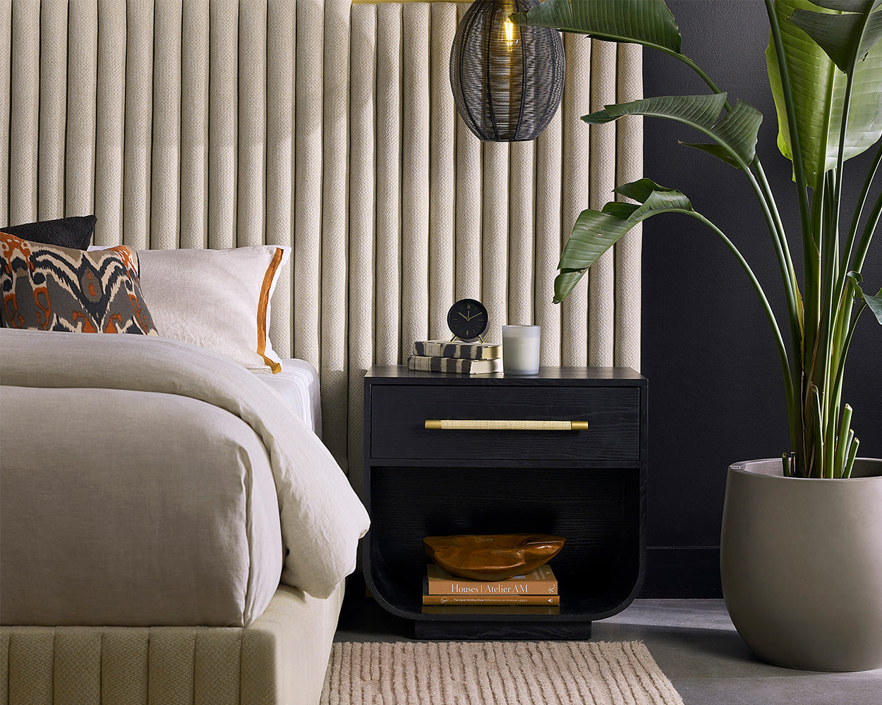 Tarrant Nightstand – Black