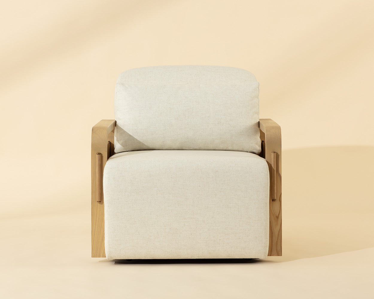Otso Swivel Lounge Chair