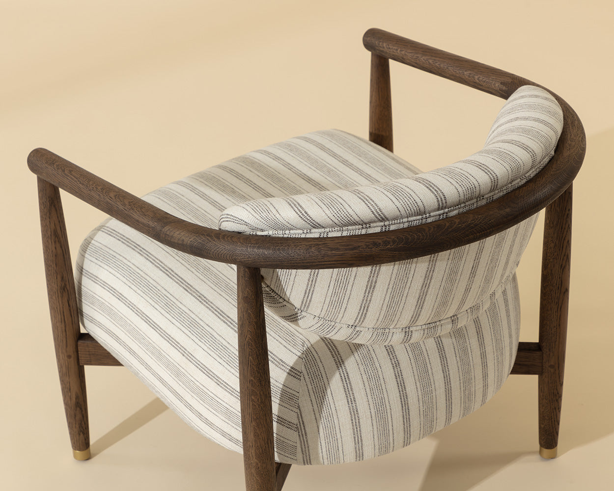 Sigrid Lounge Chair – Antique Brown