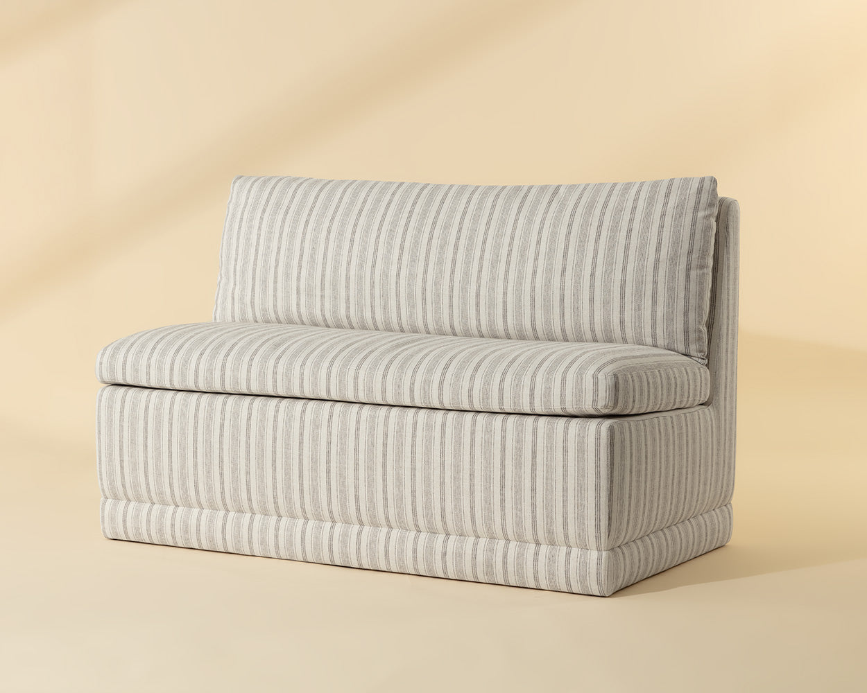 Donatella Banquette - Gifford Script