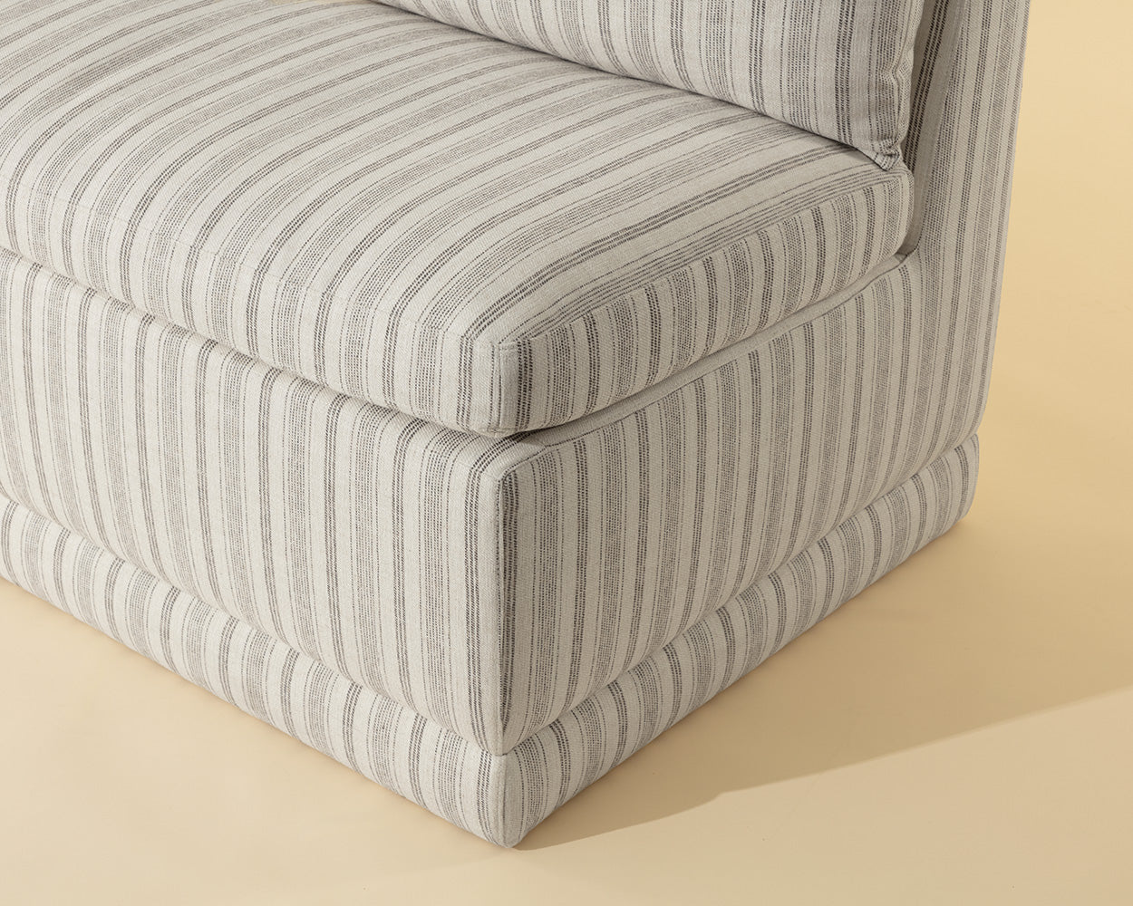 Donatella Banquette - Gifford Script