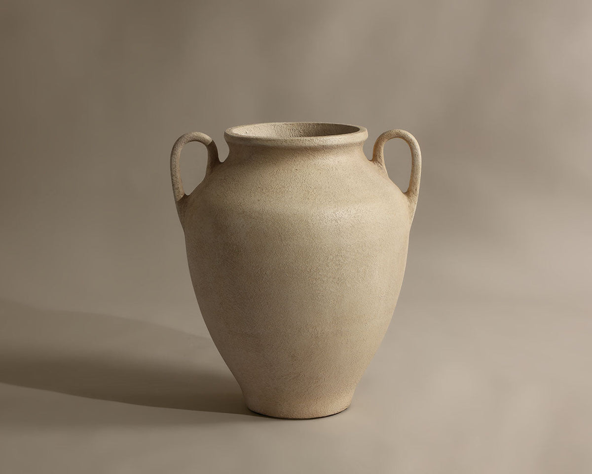 Saskia Concrete Vase — hero