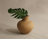 Amal Concrete Vase — side profile