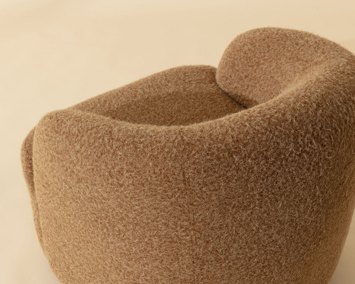 Fuwari Swivel Lounge Chair – Macio Camel
