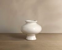 Zora Concrete Vase, Cream