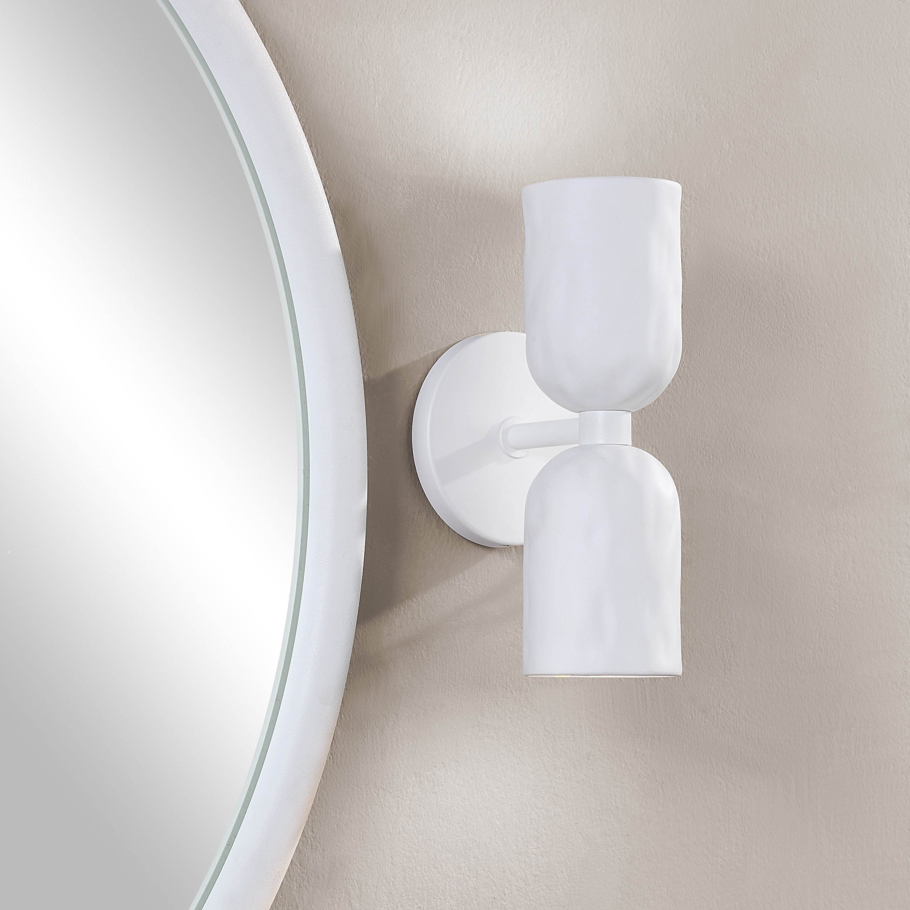 Akira Wall sconce