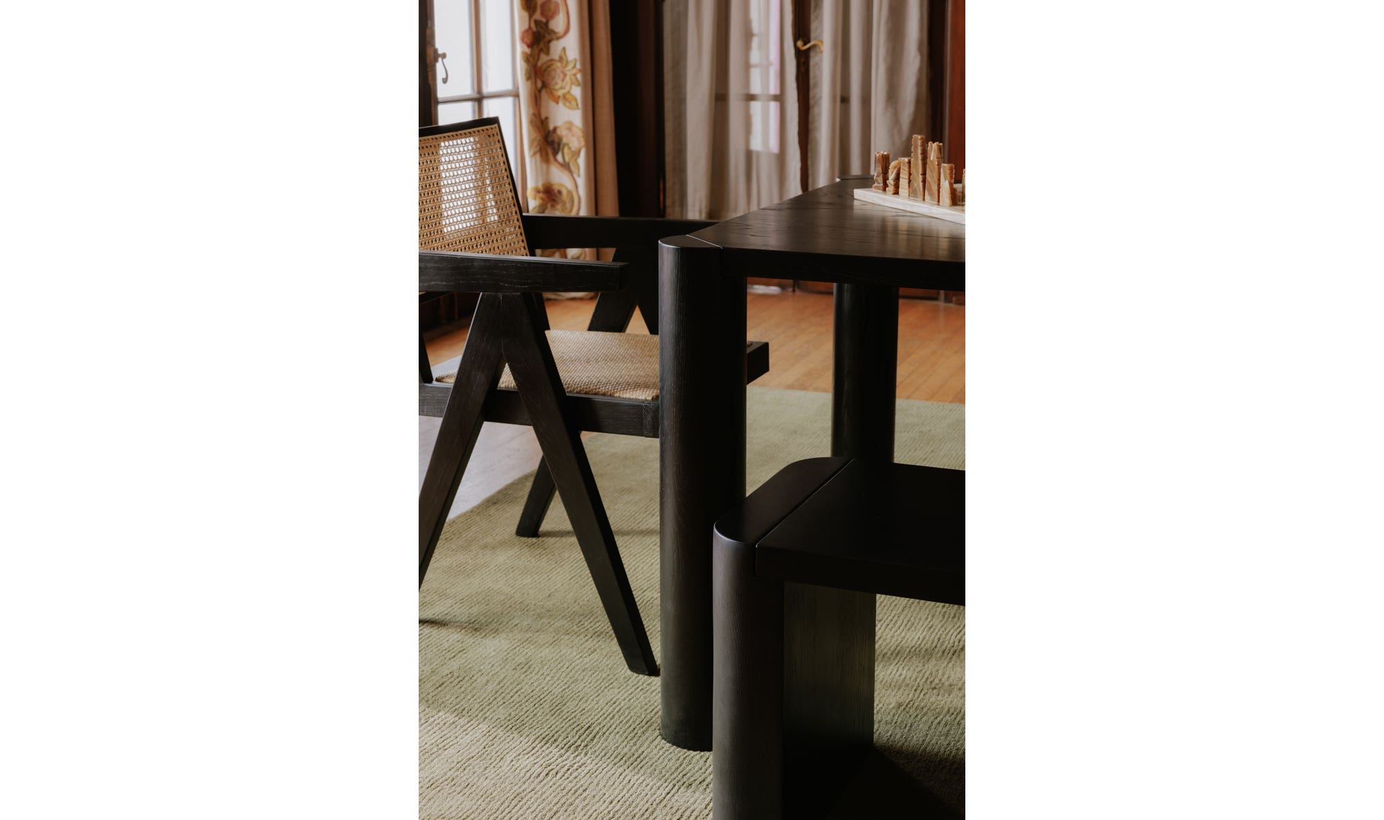 Post Dining Bench Small Black view 3