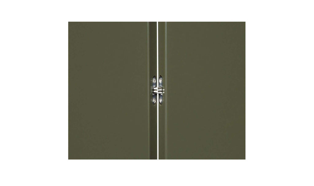 Lacquered Garbo Screen 9