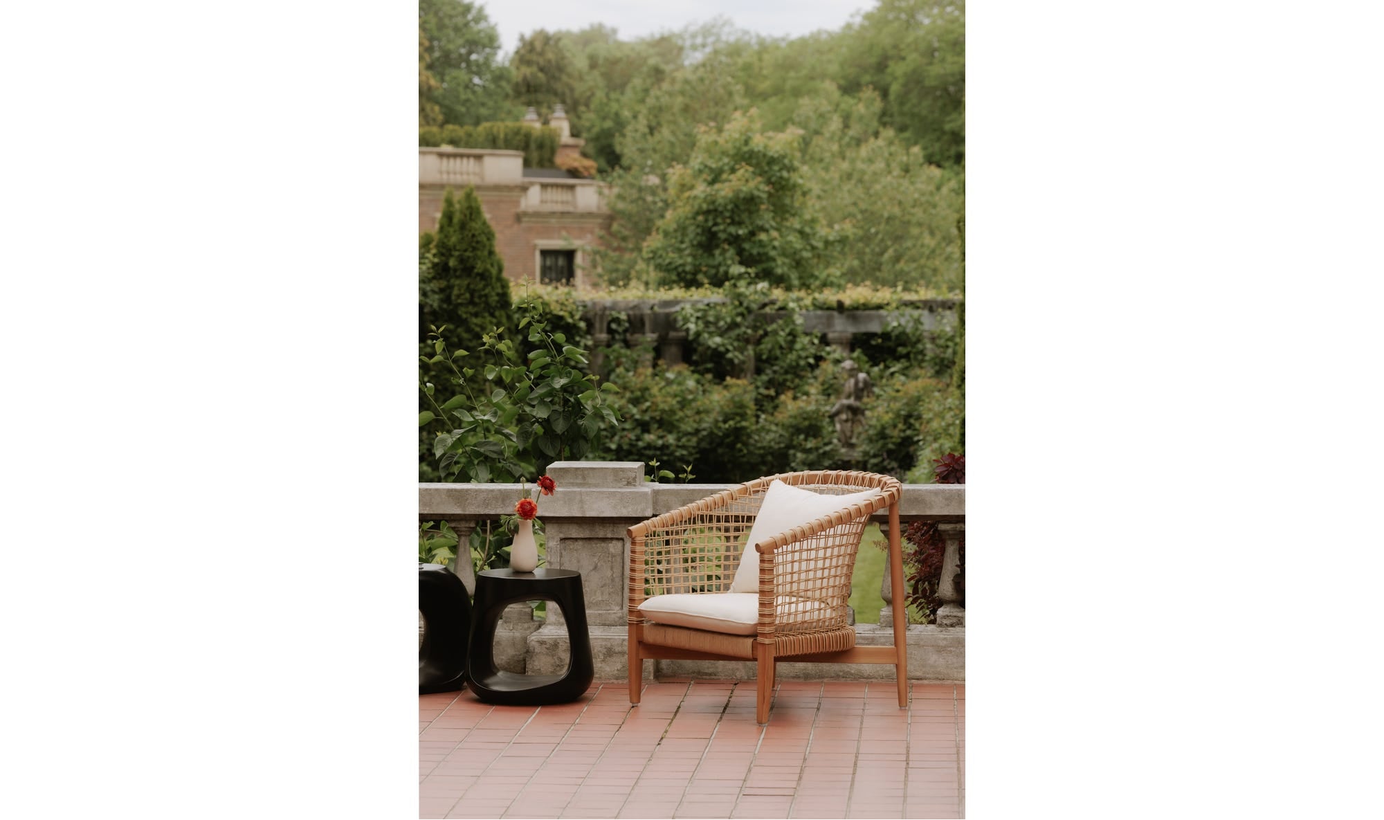 Wood Outdoor Kuna Lounge Chair 2
