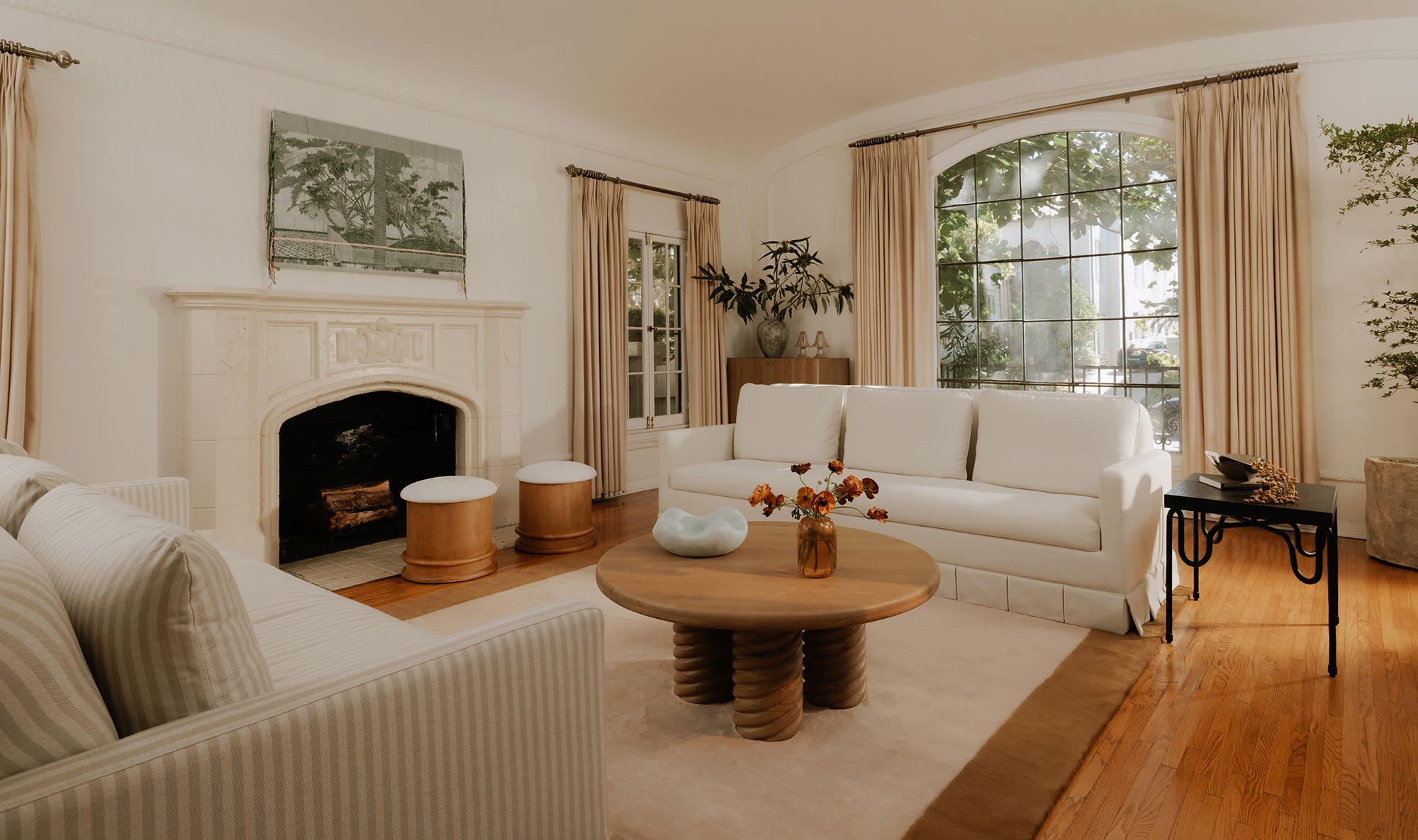 Pellicano Sofa Cream view 2